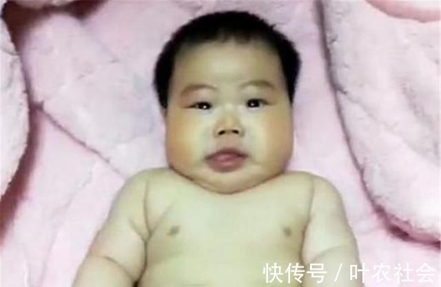 发育不良|“最成熟宝宝”火了,5个月大却有张30岁的脸,网友:一脸福相