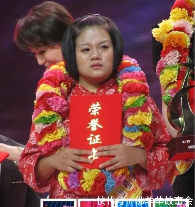 星光大道|山楂妹因殘疾被親生父母拋棄,成名后拒絕認親,只愛養(yǎng)父母