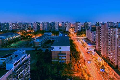 售楼部|未来几年如何买房?内行人:遵循“三不要”原则,买房不后悔