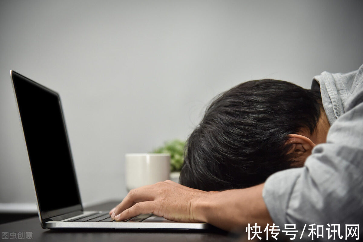 加班|互联网企业取消“大小周”，降薪是否天经地义？