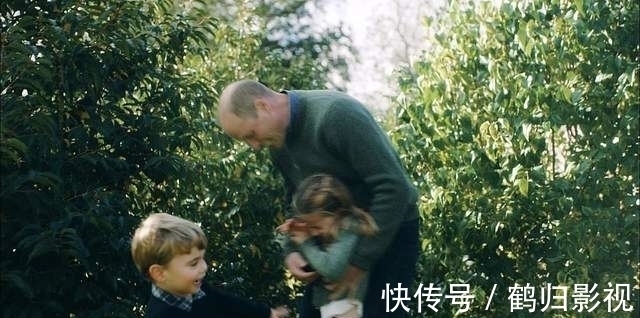 接地气|看夏洛特公主用餐,宝妈们羡慕凯特:萌娃吃饭不用愁,真省心