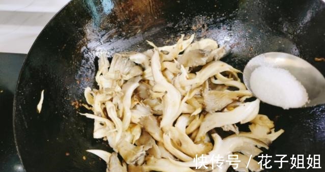 这个菜,天天吃都吃不烦,蛋白质多还有维生素,营养又美味!