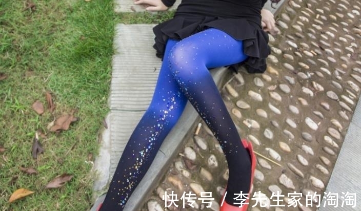 丝袜|小舞的彩色丝袜这么美,为何现实中除了coser几乎没人穿?