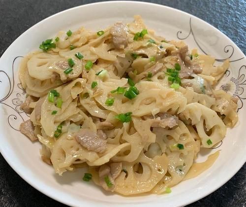 海鲜菇|坐月子别只吃鸡蛋小米粥,8道菜要多吃,营养防便秘,好吃不长肉