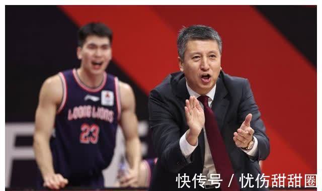郭士强|泪奔一幕再现,郭艾伦默默跟郭士强回更衣室,但他跟错了方向
