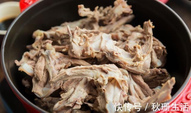 今年啥肉都挺贵，就这肉便宜，很多人都忽略了，15块钱能做一锅