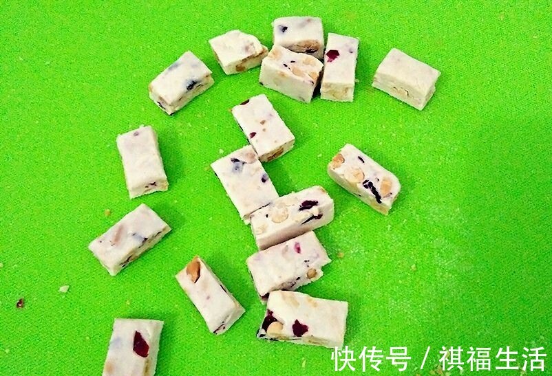 蔓越莓|自制手工蔓越莓花生牛轧糖，孩子们都喜欢吃，无添加更健康