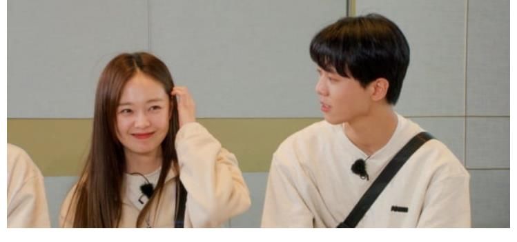 【RM】全昭旻启动了“爱情青蛙”模式,对朱宇宰展开了充满私心的“求爱”!