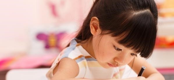 孩童时期|孩童时期,一定要让孩子吃这4种苦,他会在以后的道路走的更远