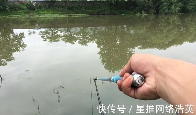 蚯蚓挂钩的6个小技巧,学会后渔获多多,一条接着一条