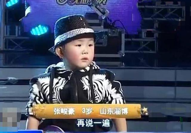 我是大明星|男孩3岁上央视5岁上春晚,为家里年挣百万,现在父母却后悔了