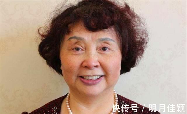 为人父母|10年前，那位60岁高龄母亲拼死生下双胞胎女儿，现在怎样了