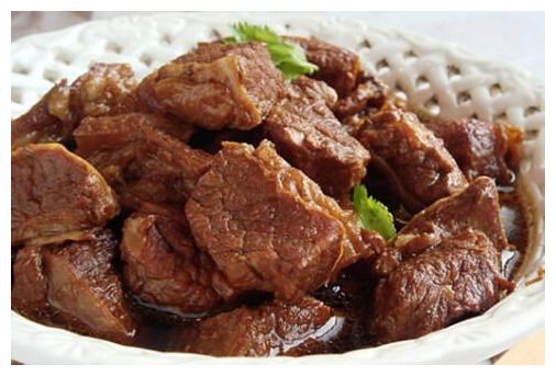 在家自己炖牛肉,想要牛肉煮得烂,只需要加上“山楂”
