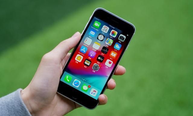 se|iPhone SE明年发布：最便宜的5G苹果手机？