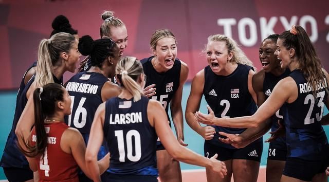 美國隊|3-0！美國女排橫掃世界冠軍，第4次打進奧運決賽，再贏1場創(chuàng)歷史