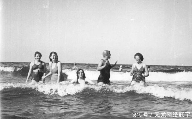 年前|70年前的今天德国分裂,10张照片展示东德成立初期的幸福生活