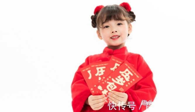 孩子|“朋友给女儿500元压岁钱,可他家2个孩子”,宝妈的回礼方式被赞