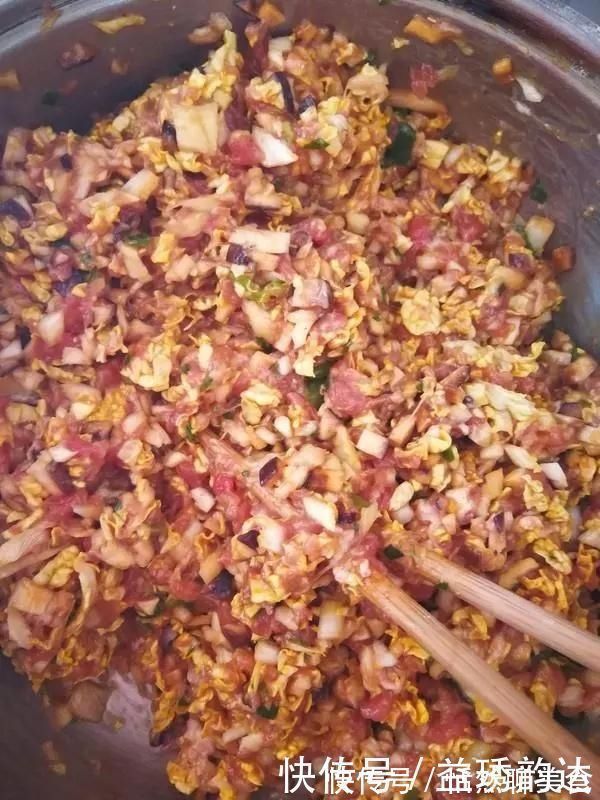 用它包饺子，比韭菜好吃，比包子好看，鲜嫩味美香气十足