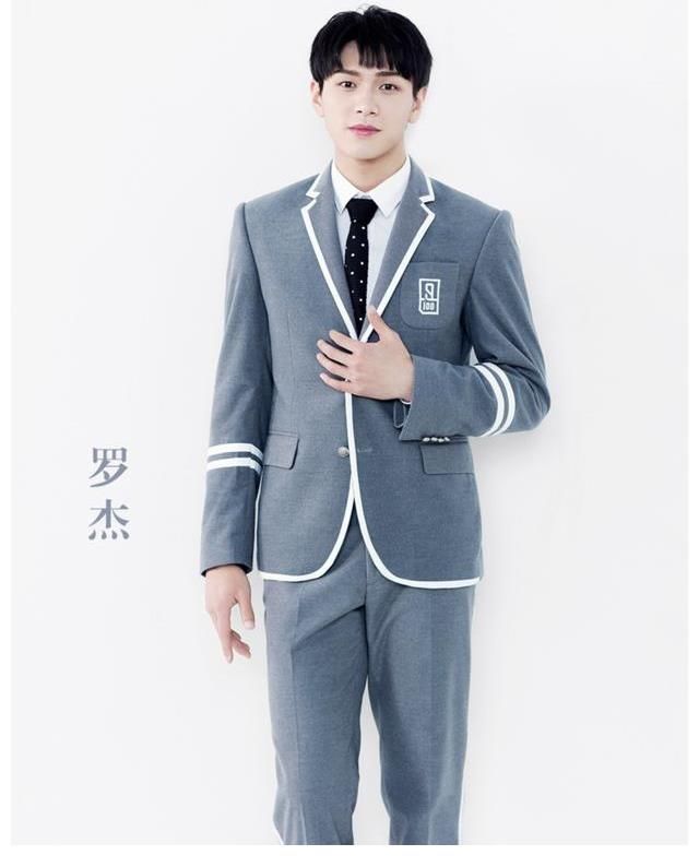 在偶練一輪游，還和徐藝洋拍過戲，參加《少年之名》依舊沒有鏡頭