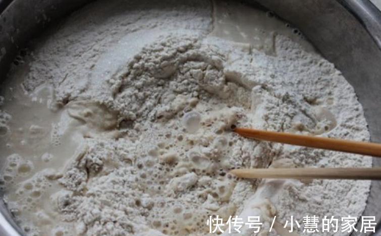 天冷了发面难？记住“一放两技巧”，30分钟发好，馒头饱满又暄软