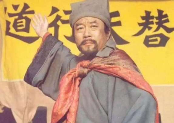 樊瑞|公孙胜的高徒,他曾想擒宋江,吞并梁山,被剪除羽翼后,默默无闻