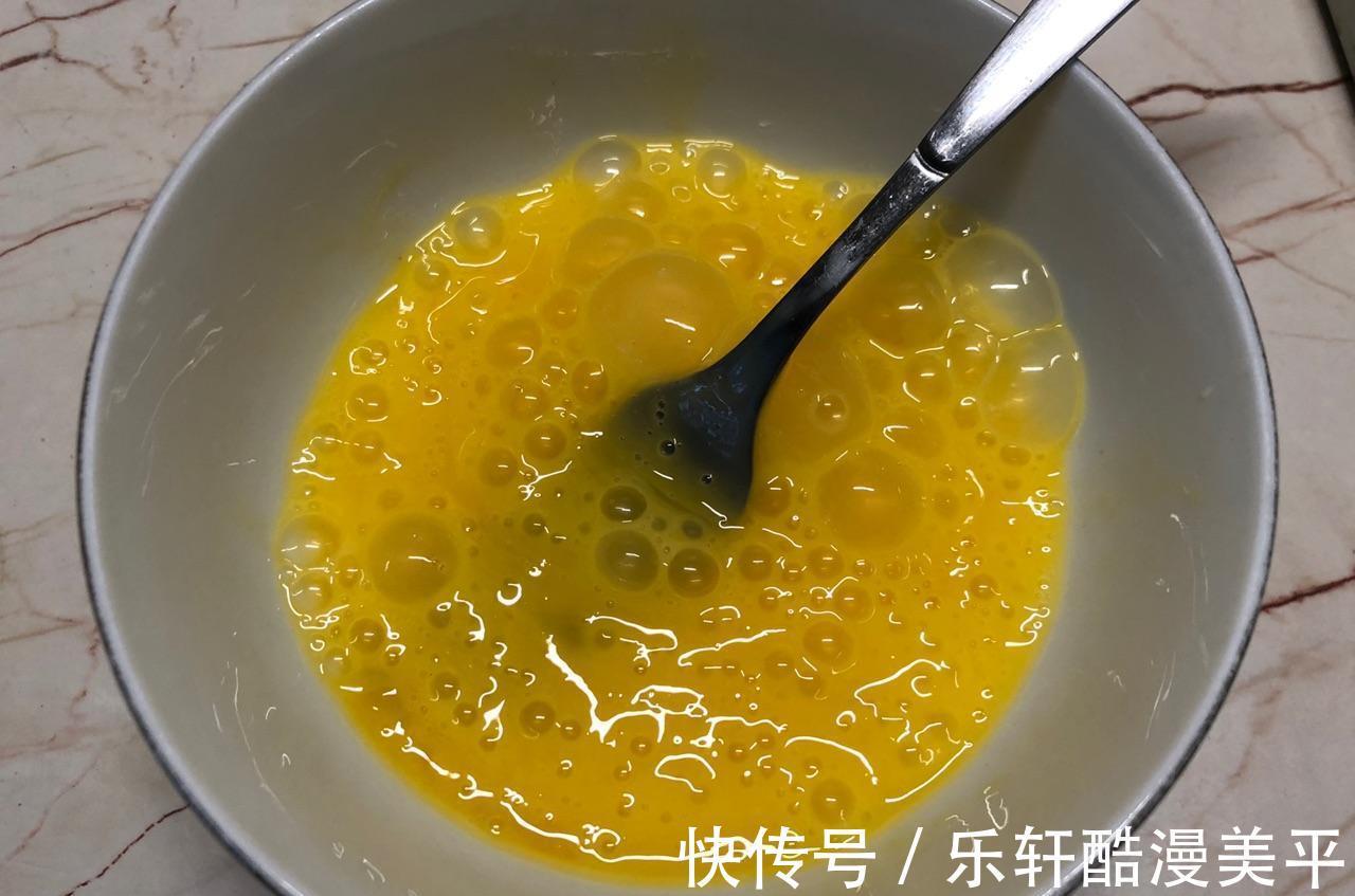 芹菜|炎炎夏日,孩子特馋这道菜,成本5块钱,营养又美味,下饭是一绝