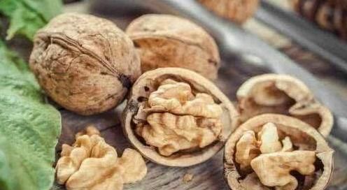 李医师|想肌肤细腻，推荐吃几种食物，补充营养，排毒抗衰，有益健康