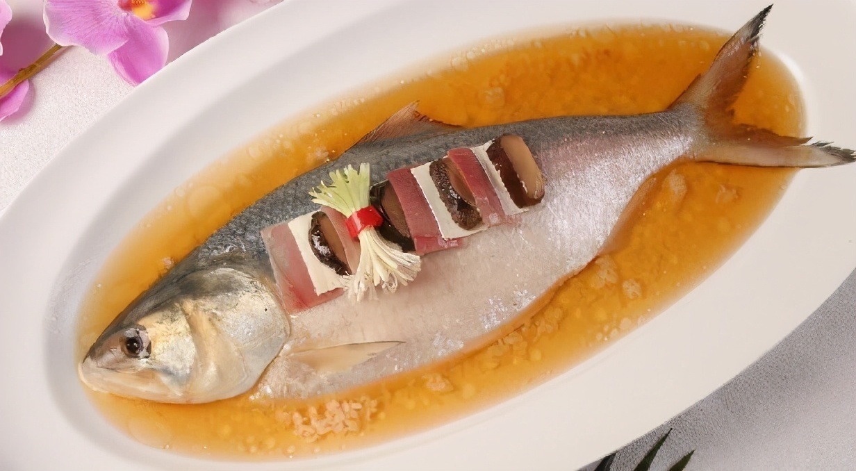 特色美食|富春江的特色美食,东汉名士为吃上一口,不惜冒犯刘秀,犯下死罪