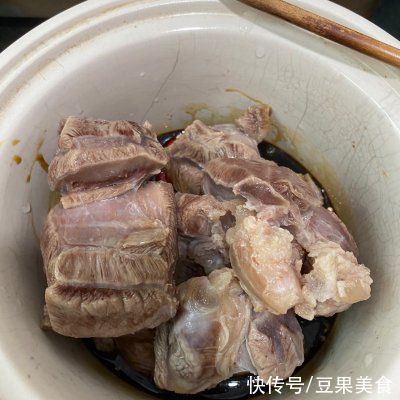 原来做年夜饭一 酱牛腱这么简单