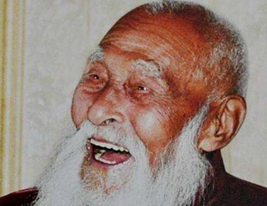 杨明运|他生于1897年，活了117岁，一生无儿无女，临终一语，让人感慨