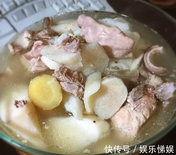 山药多糖|黄芪是平民补品,但不要单独泡水喝了,跟3种食物搭配不上火