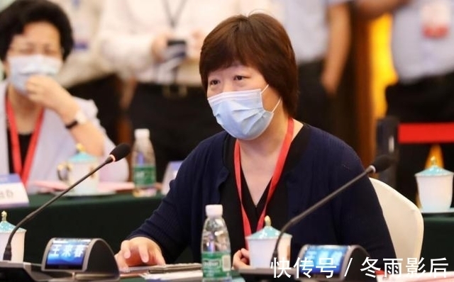 王来春|从流水线厂妹到身家689亿，与郭台铭抢生意，库克都曾亲自拜访