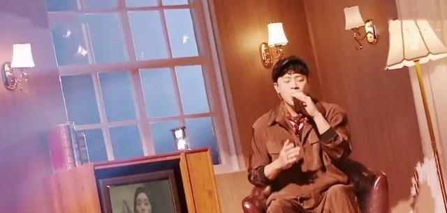 闪光的乐队开播：四位好声音学员同台差距太大，00后的她收获最大