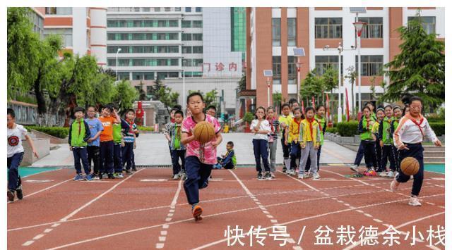 孩子|12岁男孩身高170公分，育儿医生夸：2种食物有助长高，父母