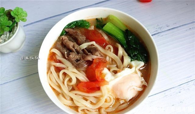女儿早餐最爱这碗面,每次做一大碗,连汤也不剩!