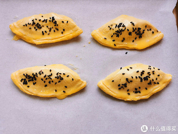 甜品|孩子爱吃的甜品，换个做法，外焦里嫩口口香酥，出炉就被抢光