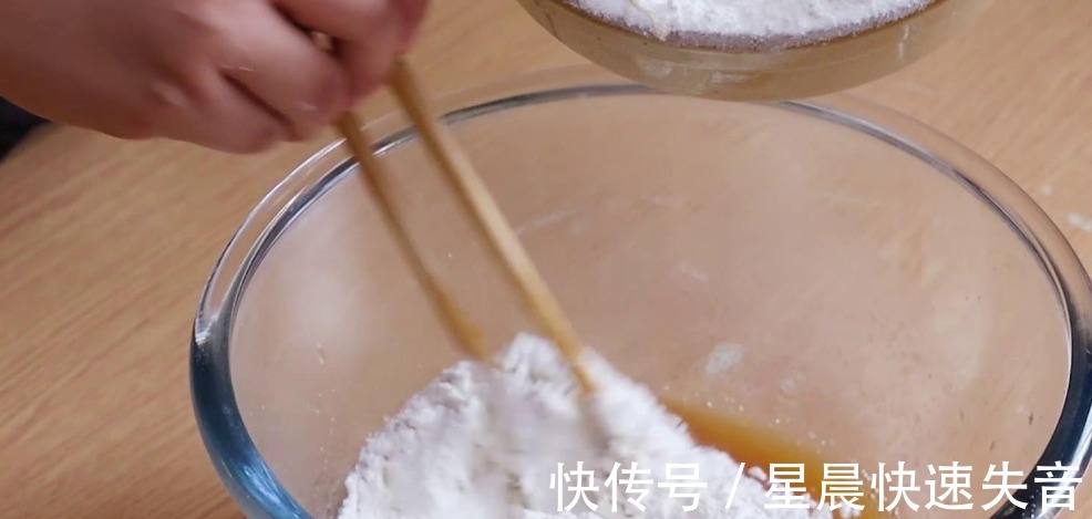 蜜三刀的做法太简单啦!酥香不齁嗓子,自己做无添加,越吃越香哦!