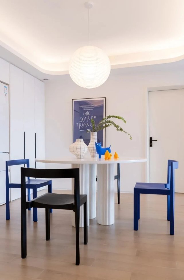 小茶几|93㎡现代两居,客厅无主灯设计清爽简约、舒适干净小家