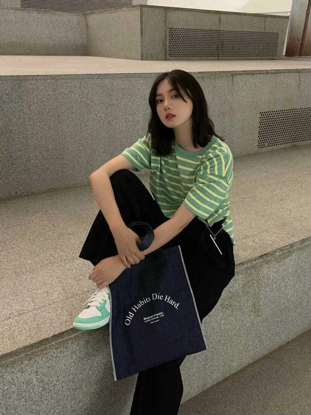 秋天|你想要打造慵懒风?秋天的这3种风格穿搭,不光百搭还很好看