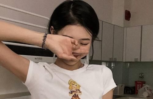 自救|皮肤“差到爆”的女生,晨起坚持3事就能“自救”,变牛奶肌不难