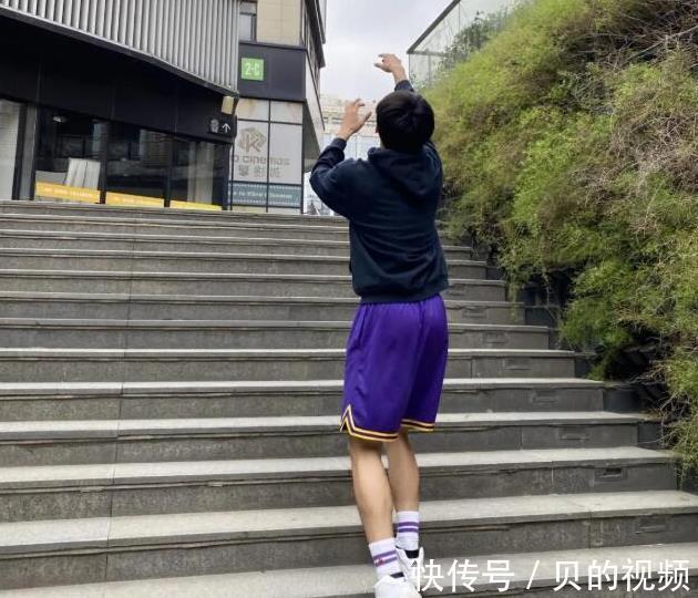 桃姐|别再让孩子“狂喝”牛奶，医生透露：2种“果”可敞开吃，助长个