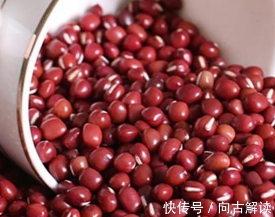 睡眠质量|红豆配一宝一起煮,女性每天来一碗,补气养血,子宫越来越健康