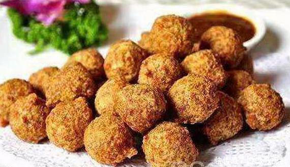 香酥肉丸子,一炸就糊学会三个妙招,丸子外酥里嫩,美味极了
