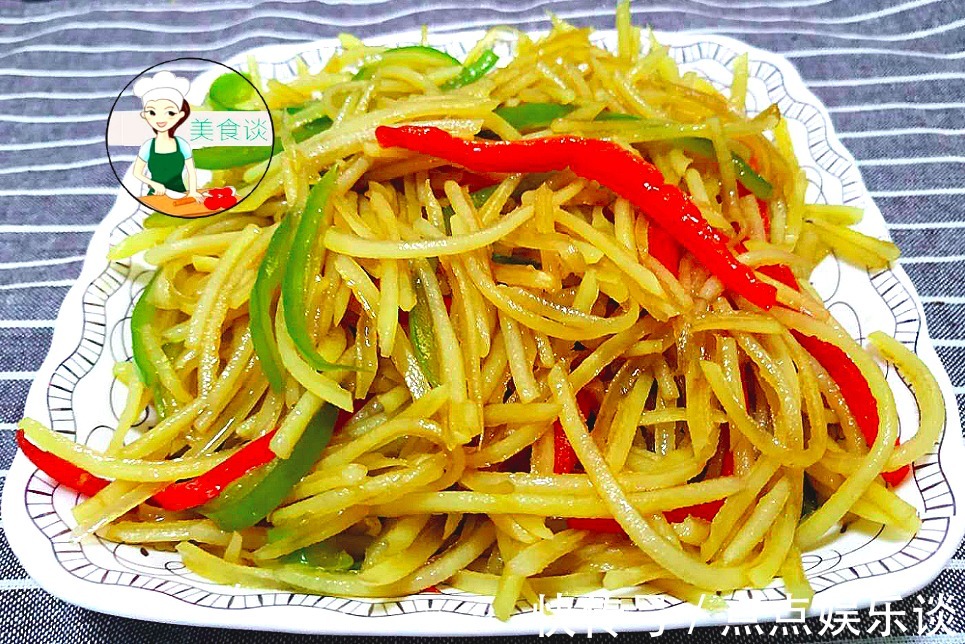 凉拌土豆丝,第一步先焯水就错了,大厨教您一招,土豆丝爽脆不黑