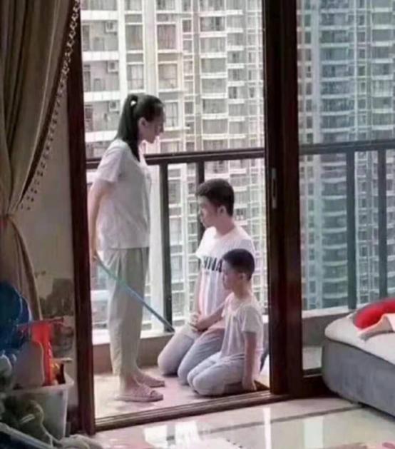 爸爸|“儿子,老爸也怕你妈啊”,一个家庭有多和睦,就看爸爸有多怂