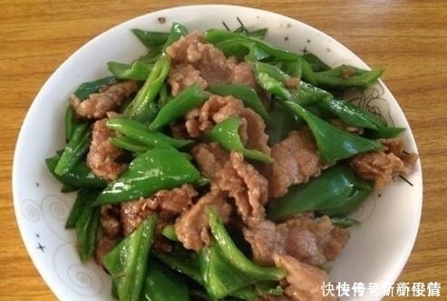 猪肉怎么炒才不柴酒席大厨教你一招,炒好的猪肉又嫩又滑