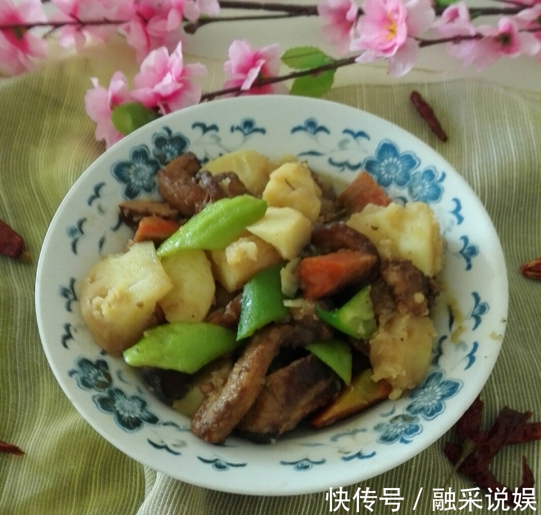 加工|土豆这样加工，风味独特，口感软糯，并且可以饭菜一锅出