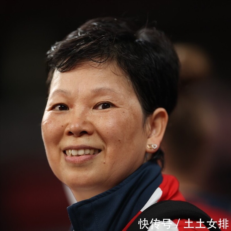 倪夏莲|痛失赛点!国乒前世界冠军3-4无缘女单四强,第2局被对手狂轰11-1