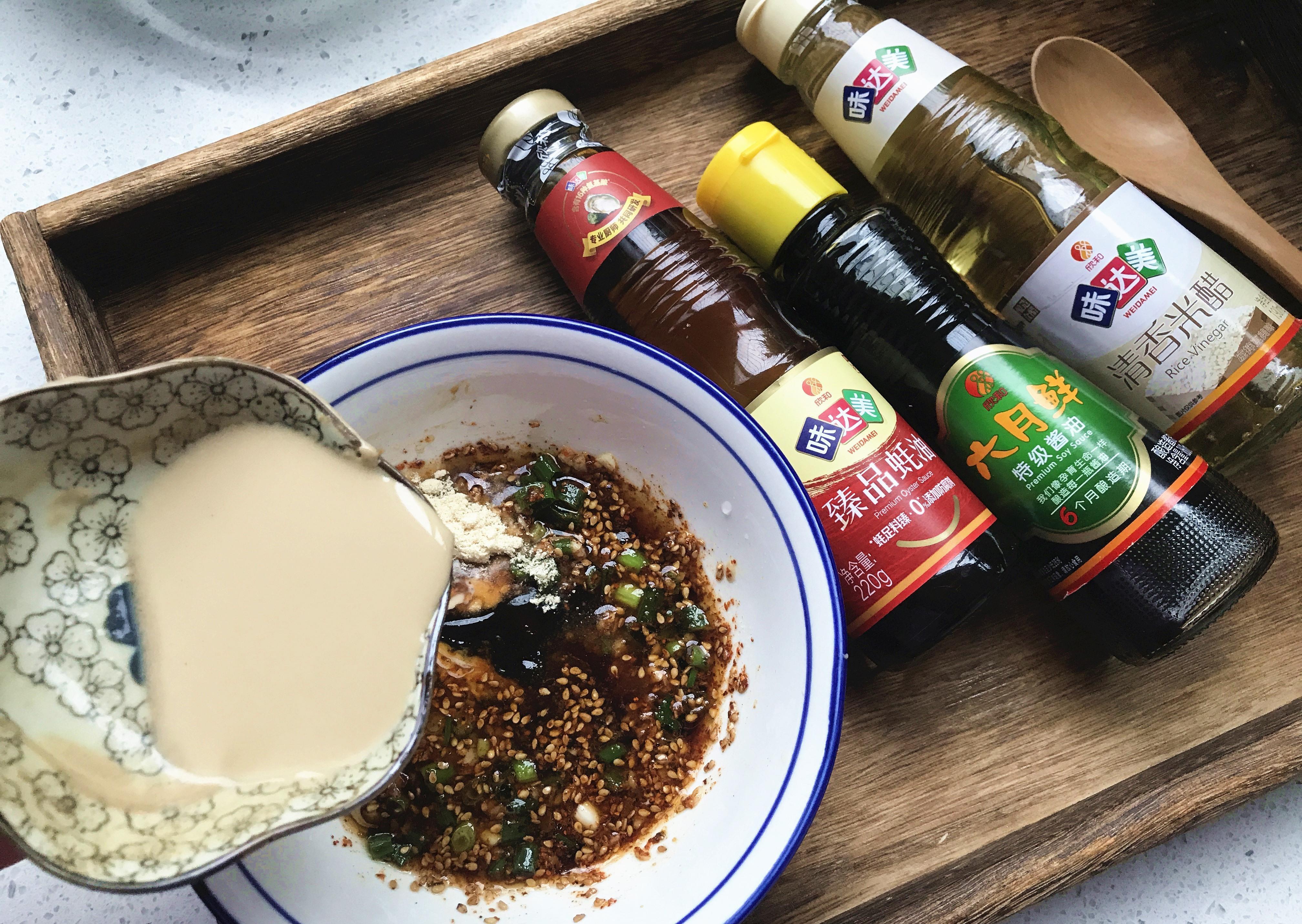 手擀面筋道|一碗面，做法简单滋味十足，几种调料拌一拌，吃着太过瘾了