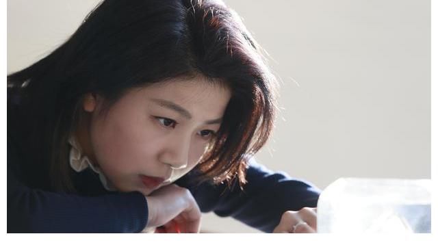 2021《中国好声音》季军陈文非首支个人单曲《寂寞有趣》上线